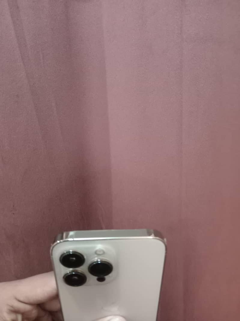 Apple iPhone 13 Pro 3
