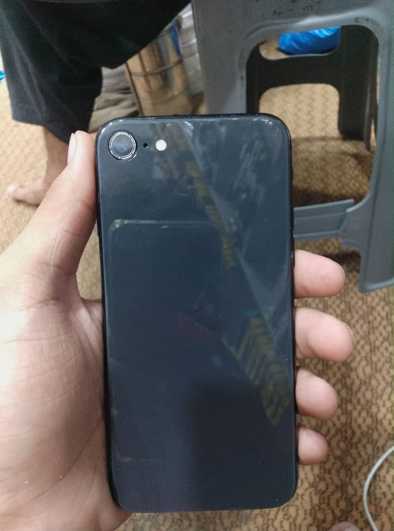 iPhone se2020 1