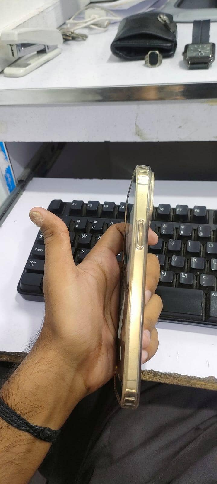 Apple iPhone 13 Pro Max 0