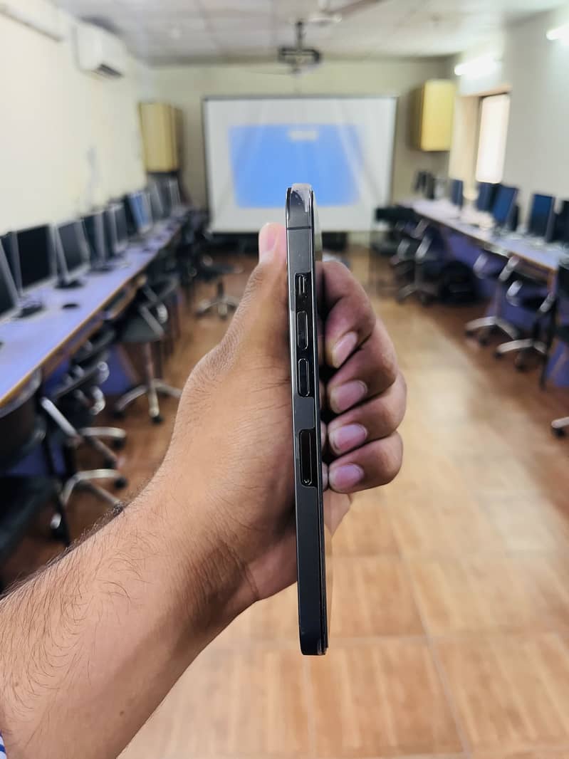 Apple iPhone 13 Pro 7