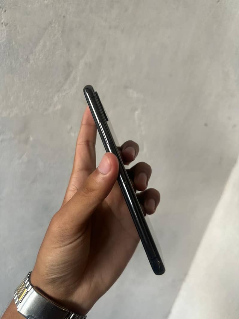 Apple iPhone X 2