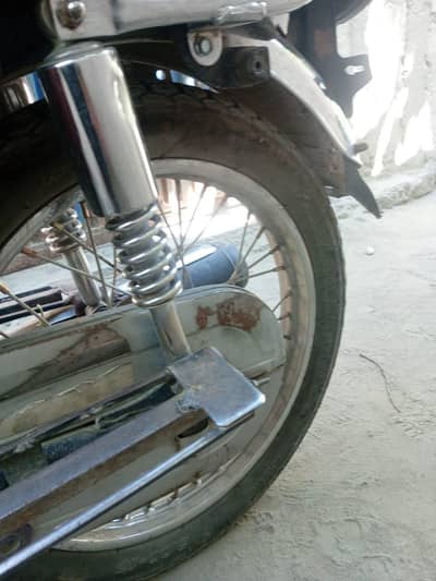 united 125