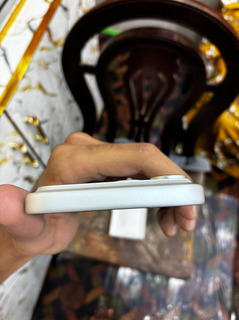 Apple iPhone 17 Pro Max 6