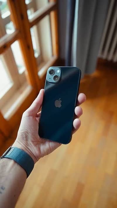 Apple iPhone 13