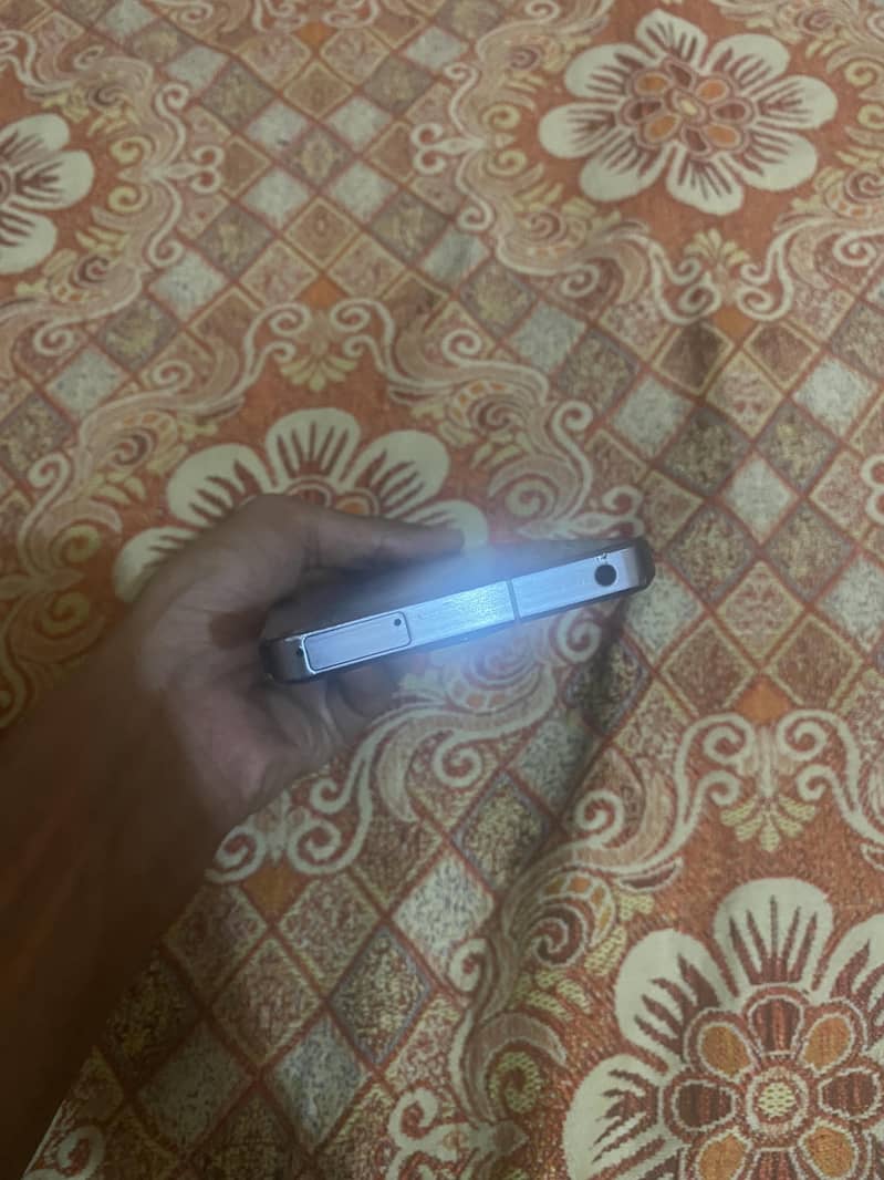 Sharp Aquos R7 3
