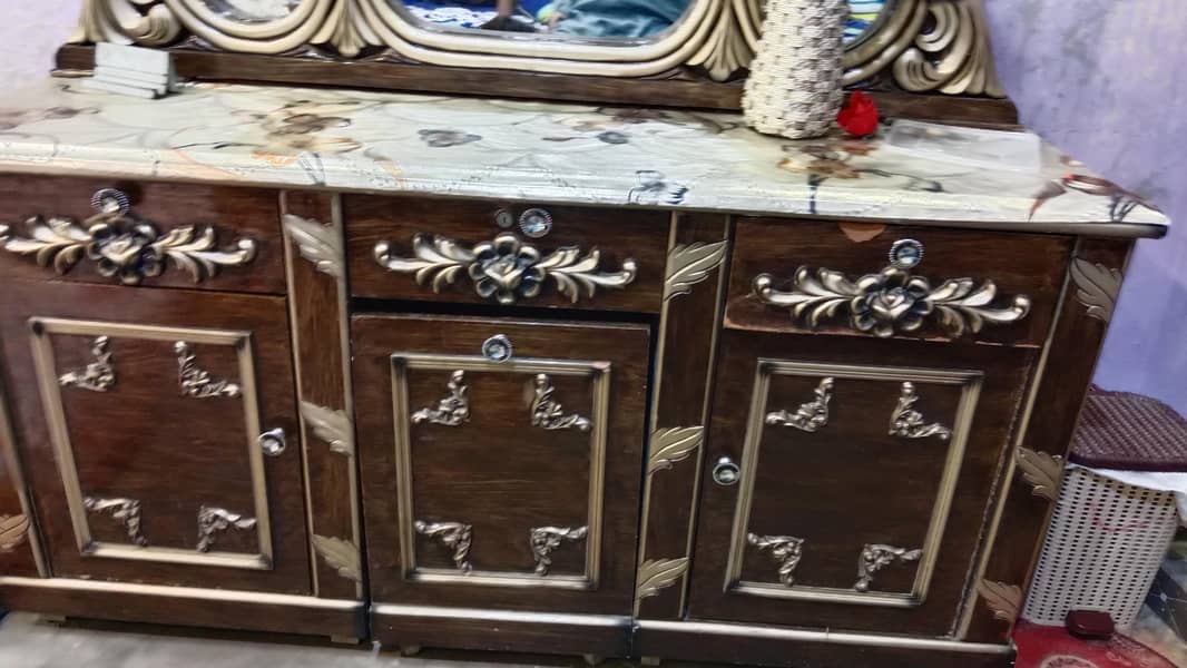 bed dressing table 3