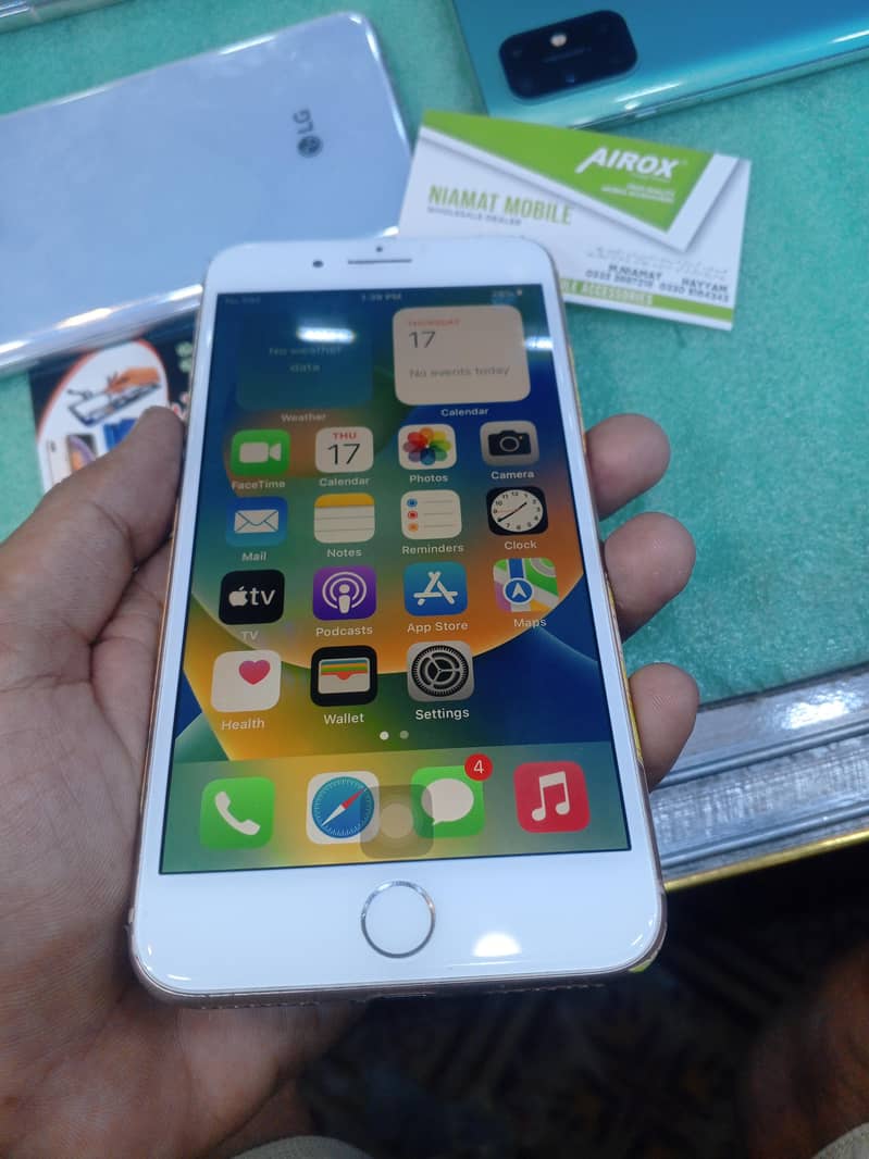 Apple iPhone 8 Plus 2