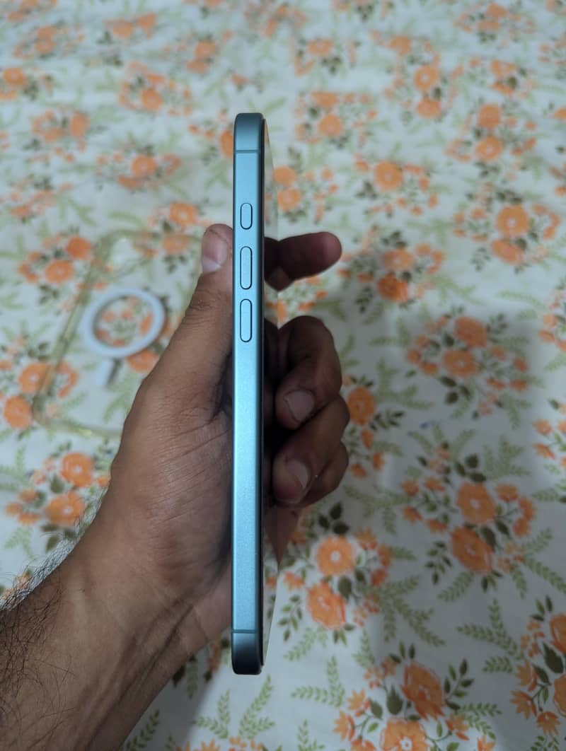 Apple iPhone 16 Plus 5