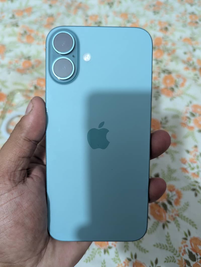 Apple iPhone 16 Plus 8