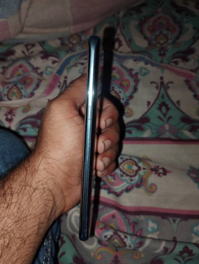 Samsung Mobile S8 Plus 6