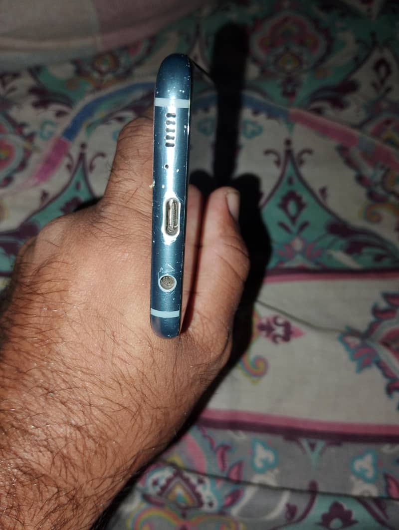 Samsung Mobile S8 Plus 7