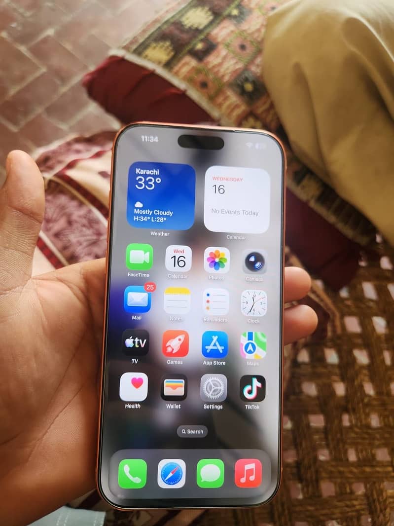 Apple iPhone 17 Pro Max 2