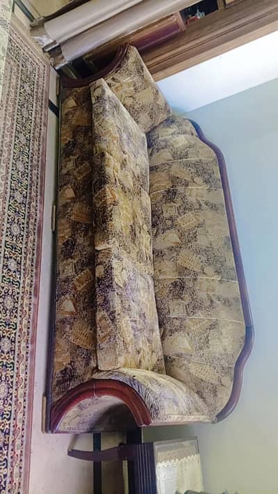 6-Seater Wooden Frame Sofa Set in Excellent Condition