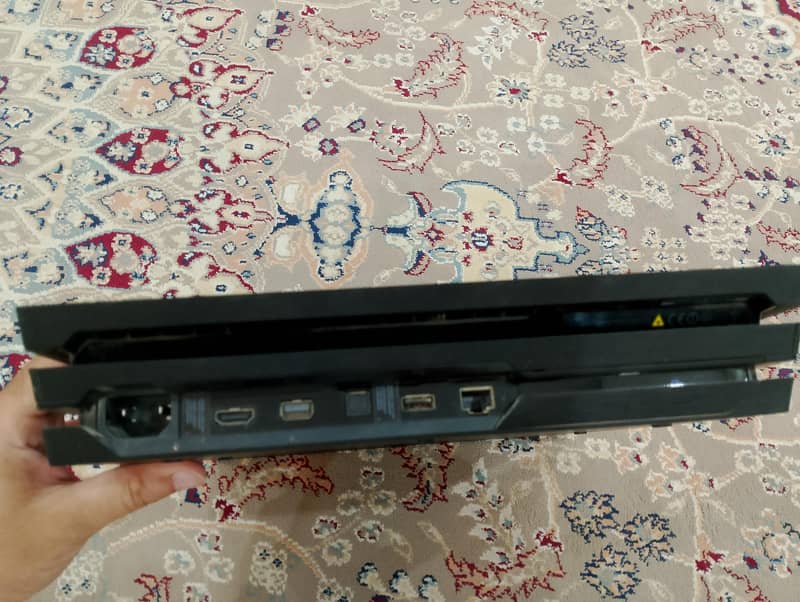 PS4 Pro 9/10 Condition 8