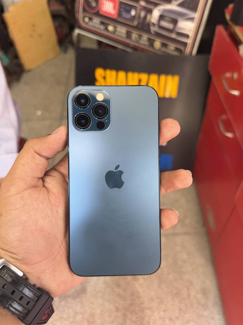 Apple iPhone 12 Pro 1