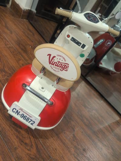 Vespa scooter toy, price is negotiable