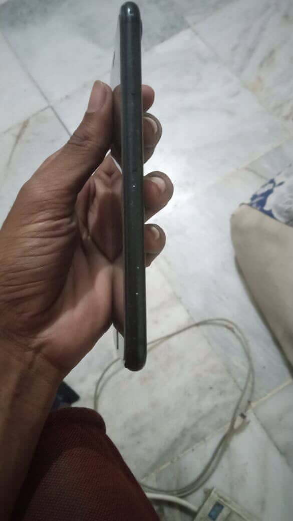 Apple iPhone 7 1