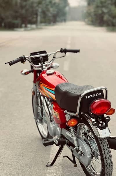 Honda CG 125 Model March 2026 - Total Genuine / Bumper to Bumper Pris