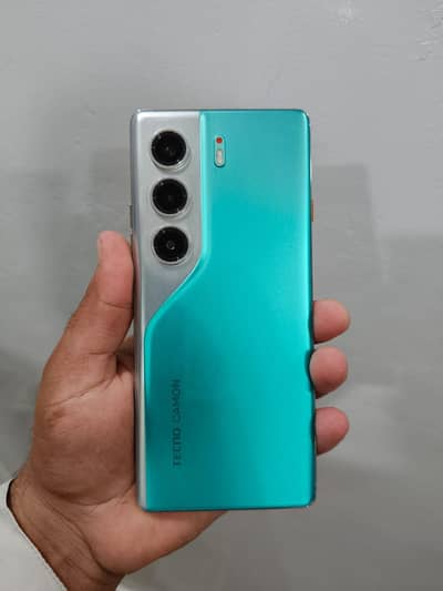 Camon 40 Pro