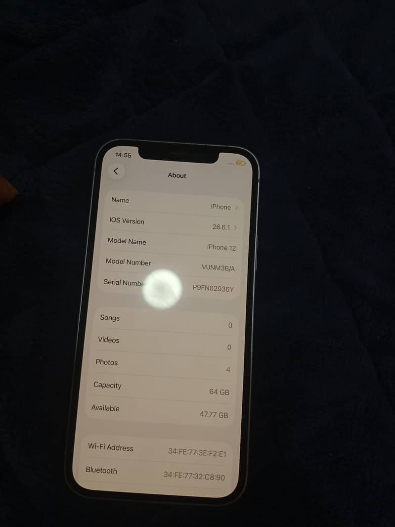Apple iPhone 12 4