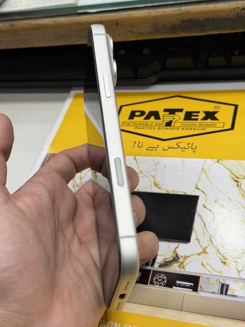 Apple iPhone 17 Pro Max 2