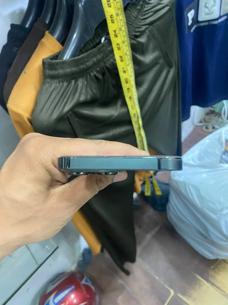 iPhone 13 Pro Max 3