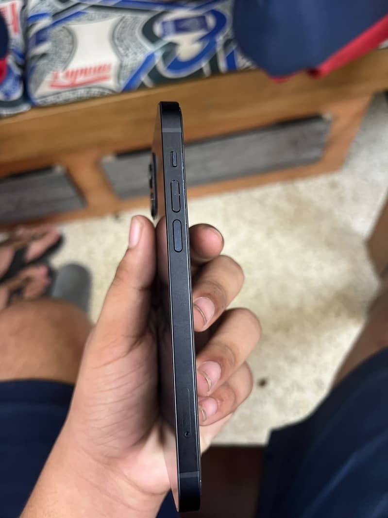 Apple iPhone 12 0