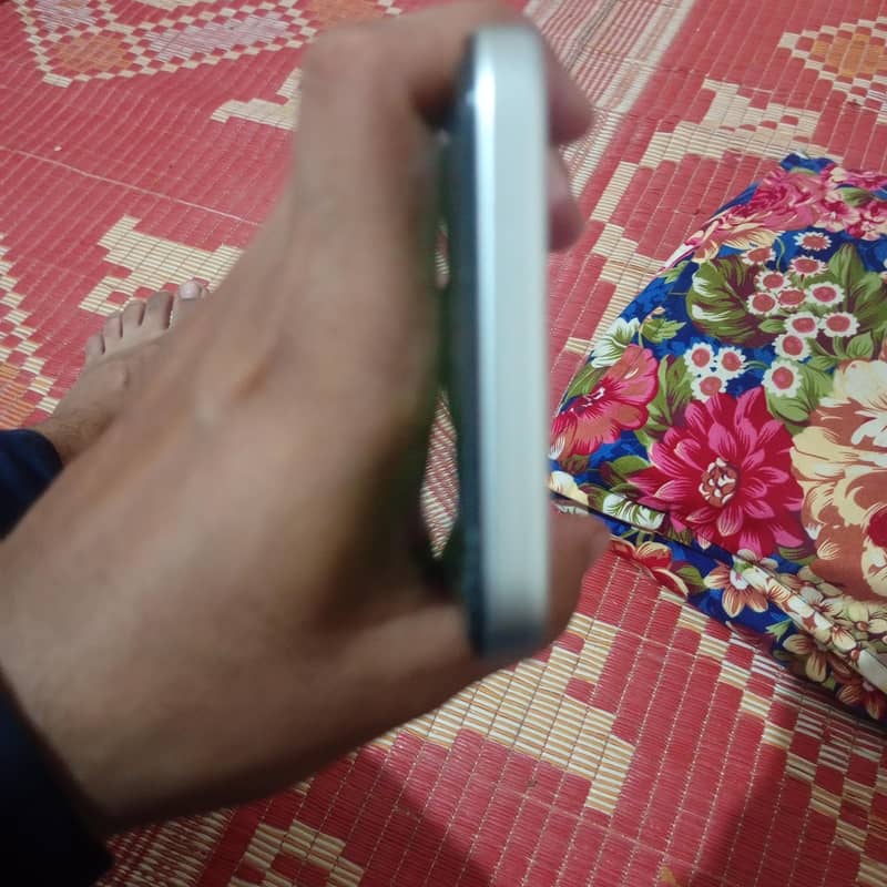 OPPO A6s 1