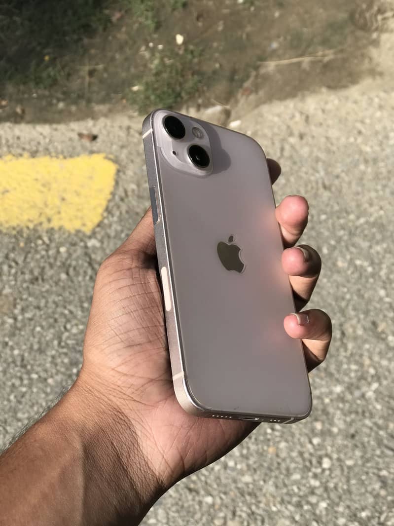 Apple iPhone 13 6