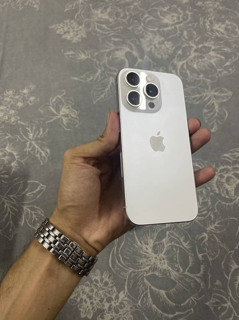 iPhone 15 Pro (Almost 10/10 condition) 0