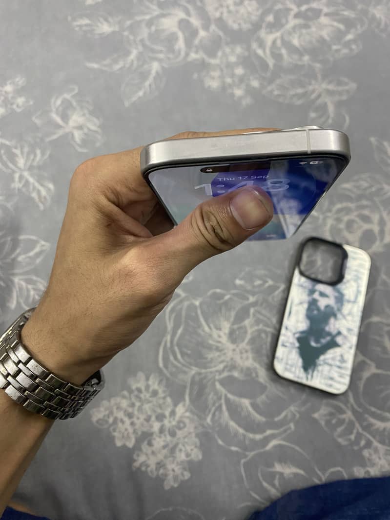 iPhone 15 Pro (Almost 10/10 condition) 5