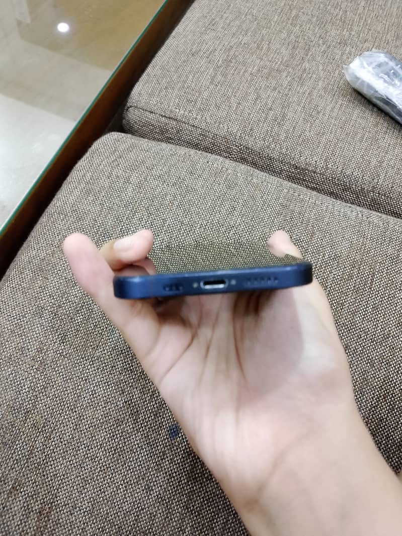 Apple iPhone 12 5