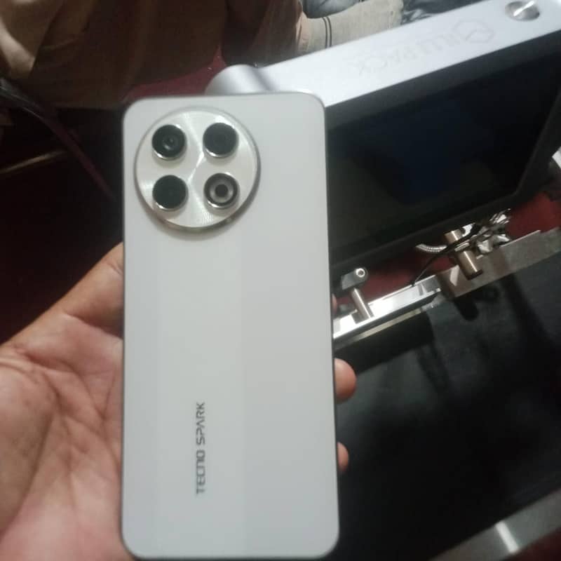 Tecno 30 Pro 3