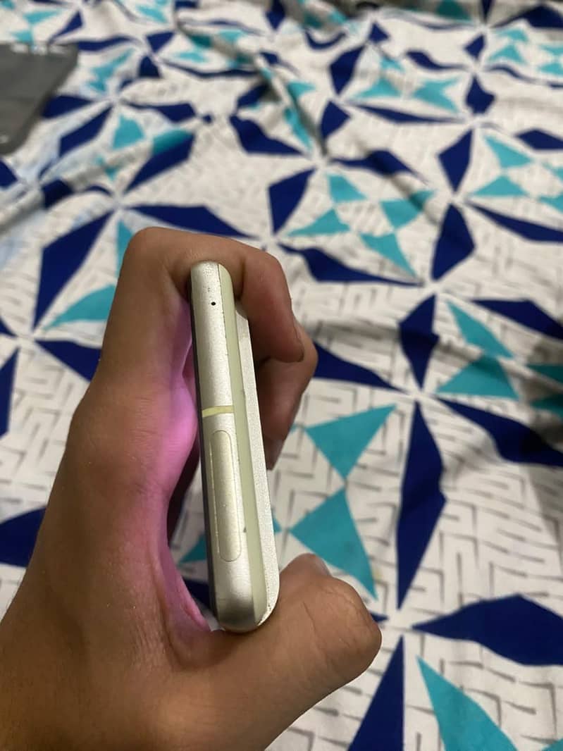 Google Pixel 7 5