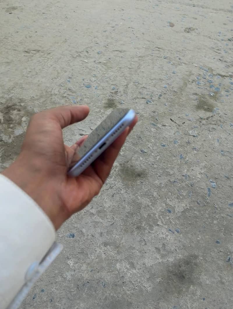 Apple iPhone 11 5