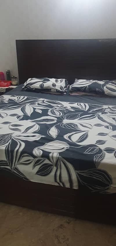 Double bed set for sale