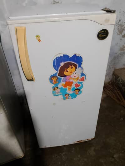 Philips single door refrigerator 03064116579