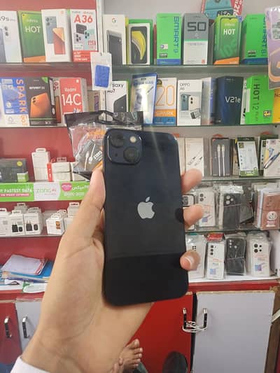 Apple iPhone 13