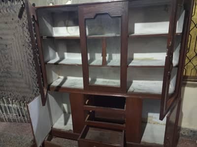 show case urgent sale