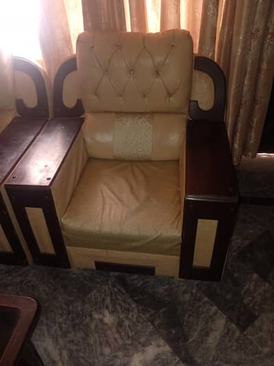 3+2+1 sofa set emergency sale