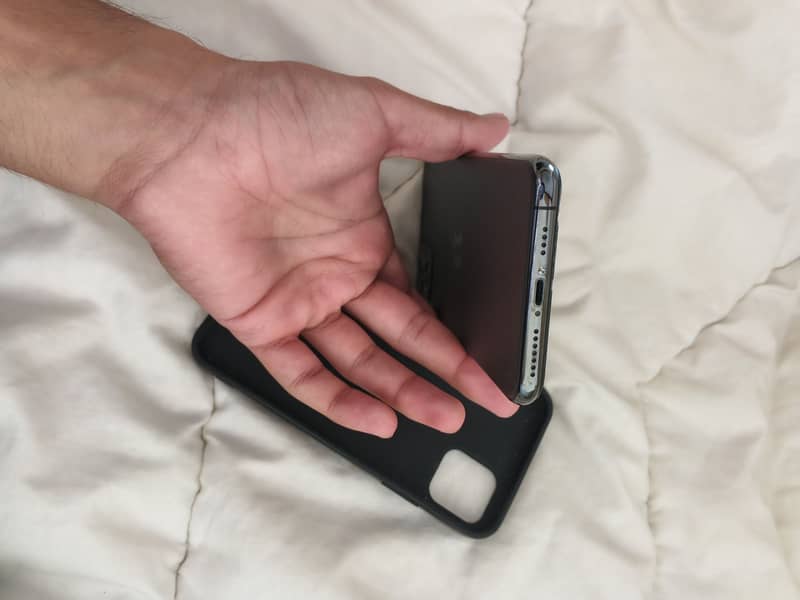 iPhone 11 Pro Max 6