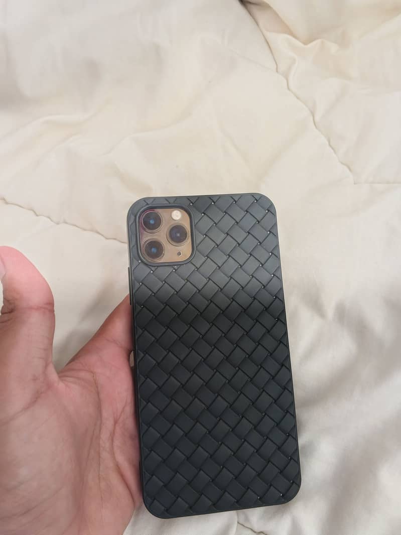 iPhone 11 Pro Max 13