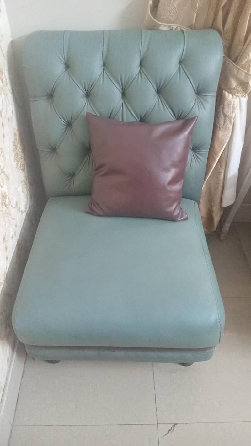 7 Seater Spacious Sofa Set 6