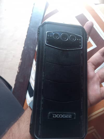 mobile+ cover + charger avail