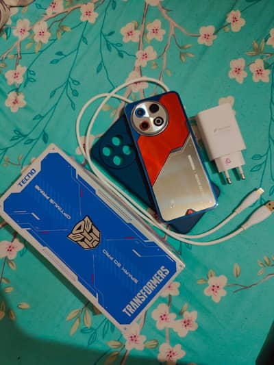 Tecno SPARK 30 Pro limited edition only in 33000 ma