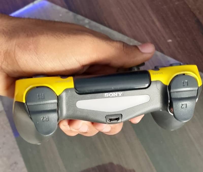 ps4 copy controllers used 3 controllers 5