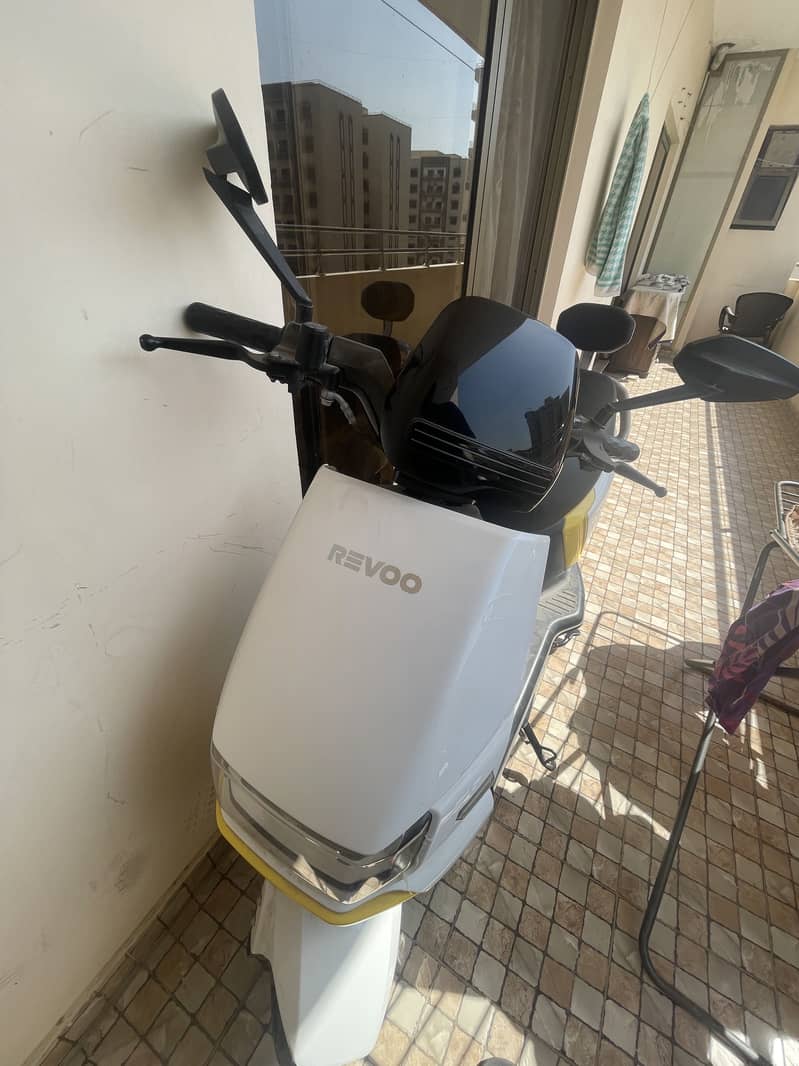 Revoo A12 4
