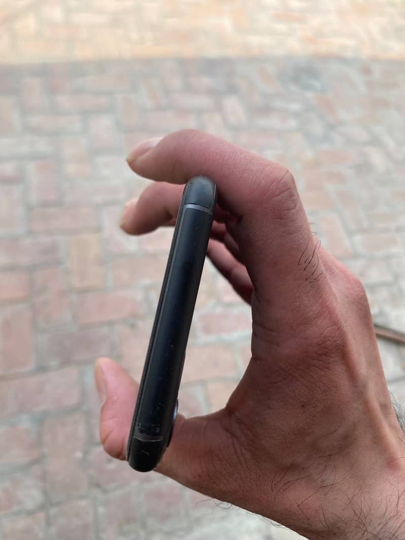 Apple iPhone 11 5