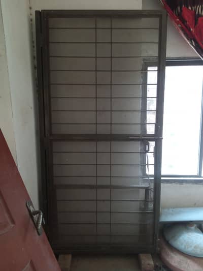 Iran door