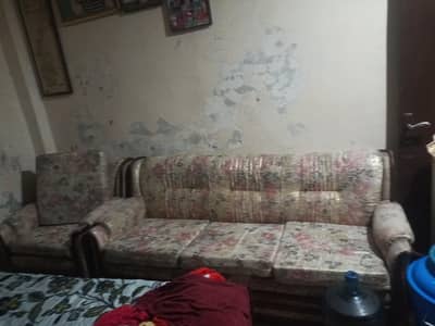 5 Seater Sofa Set (3+1+1) Pure wood Frame- Kam Use Huwa-Urgent Sale
